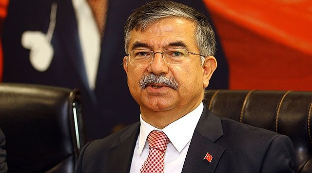 Millî Eğitim Bakanı Yılmaz bugün Ankara'da karne dağıtacak