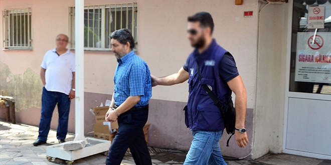 Celal Bayar Üniversitesi eski Rektörü tutuklandı