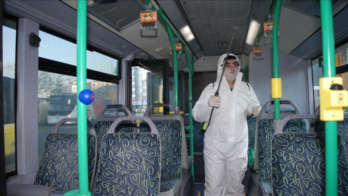 İstanbul'da toplu taşıma araçları dezenfekte ediliyor