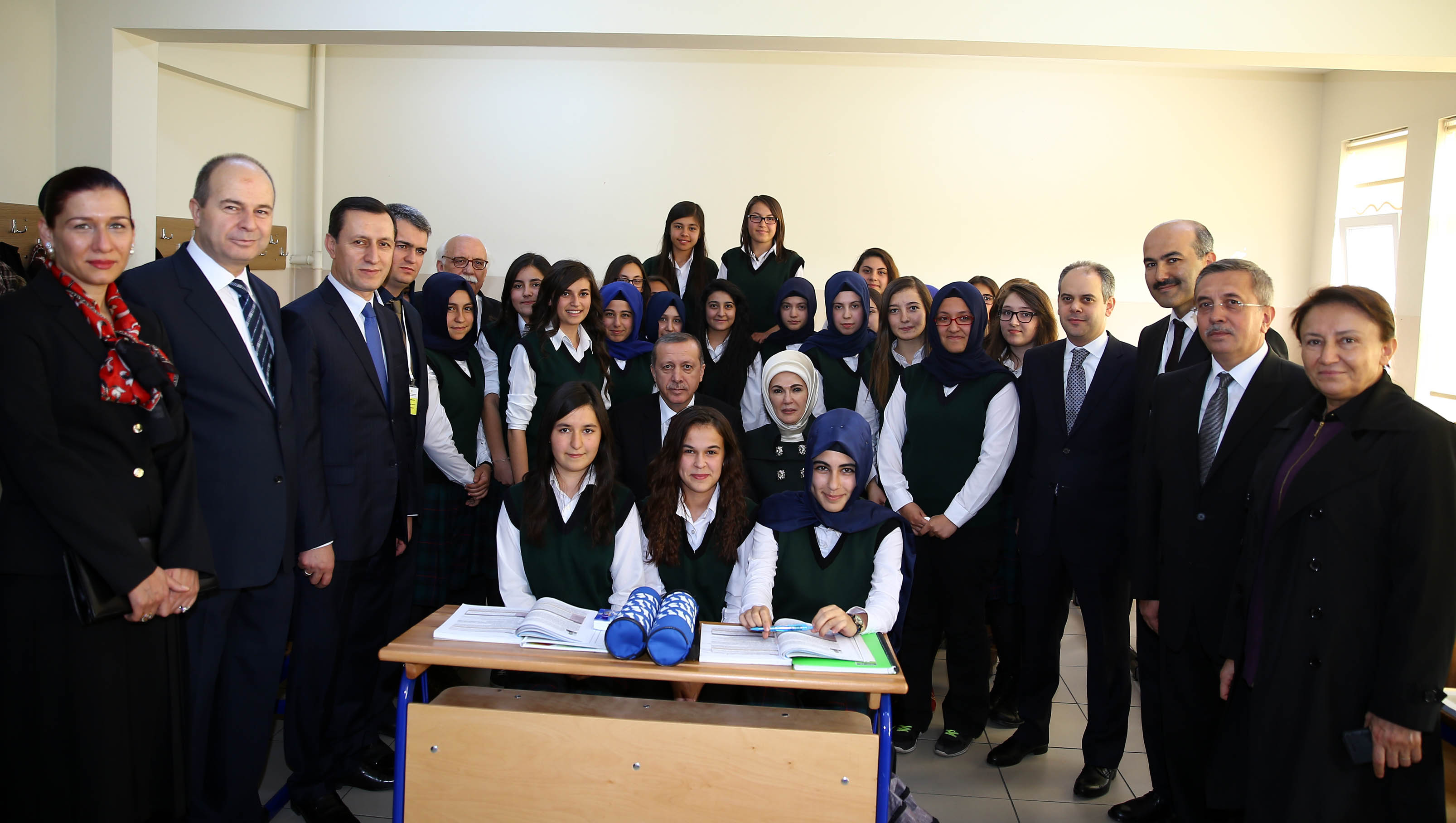 Cumhurbaşkanı Erdoğan'dan Pursaklar'da sürpriz okul ziyareti