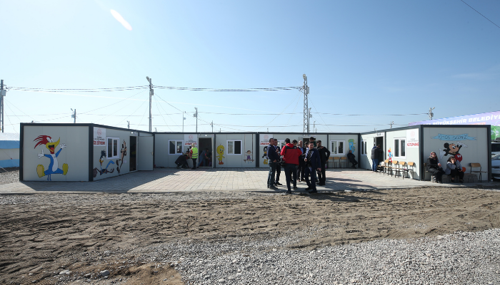 Çadır kentte öğrenciler için "Mini Eğitim Kampüsü" oluşturuldu