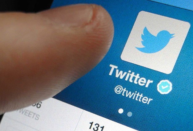 Twitter ''Anonymous''un hesabını askıya aldı