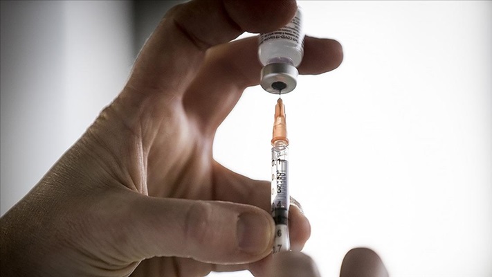BioNTech/Pfizer AB'ye 100 milyon doz daha Kovid-19 aşısı verecek