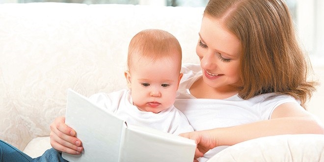 Bebeklere altı aylıktan itibaren kitap okuyun