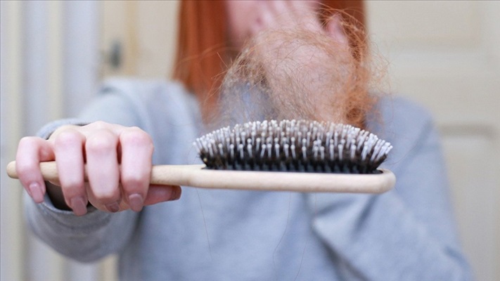 Kronik stresin saç dökülmesine yol açmasının nedeni keşfedildi