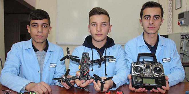 Öğrenciler, 85 kilometre hıza ulaşan hız dronu yaptı