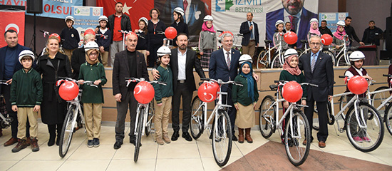 İzmit'te 651 öğrenci 'Haydi Bisikletle Okula' dedi