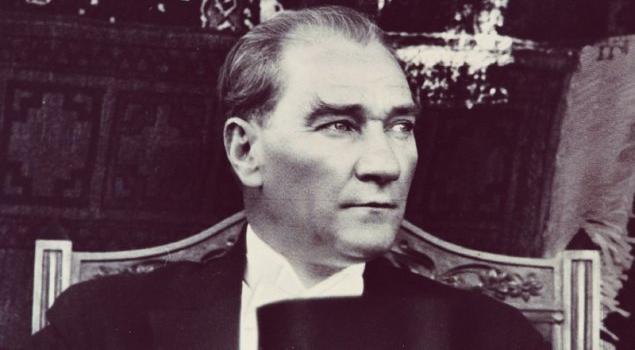 Anıtkabir'den Atatürk kitabı: Baba Yörük, anne Türkmen