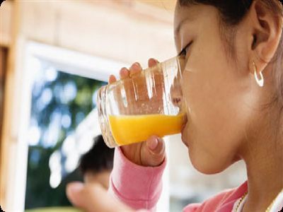 Çocuklarınıza 'Meyve Suyu' Diye Kimyasal İçirmeyin