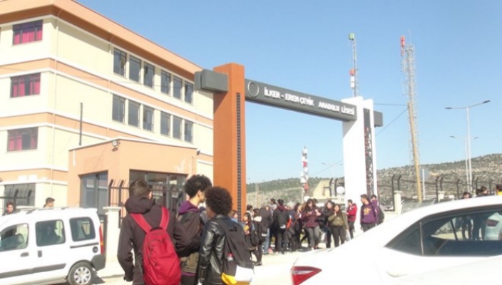 Mersin'de 17 öğrenci zehirlenme şüphesiyle hastaneye kaldırıldı