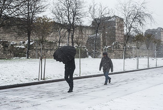 İstanbul'da Yarın da Kar Bekleniyor