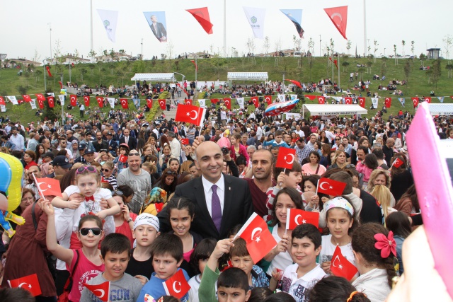 Bakırköy Belediyesi 23 Nisan'da özel çocukları unutmadı