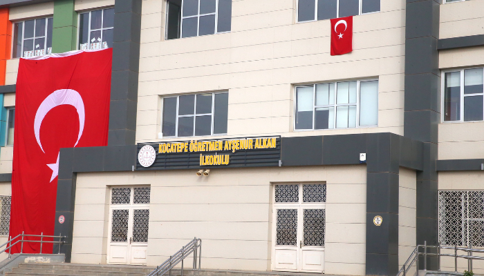 Ayşenur Alkan'ın adı görev yaptığı okula verildi