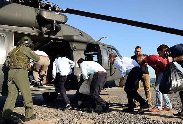Oy Pusulaları Askeri Helikopterle Taşındı