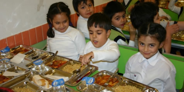 Velilerin "özel okul"larda yemek isyanı