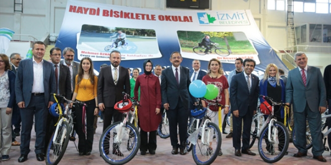 Kocaeli'de öğretmenler okula bisikletle gidecek