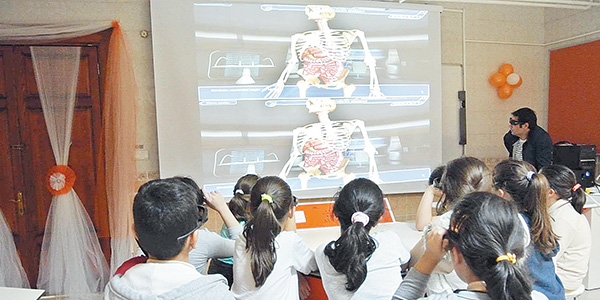 Devlet okulunda 3D'li eğitim devri