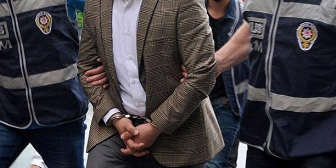 Anadolu Üniversitesi'nde görevli Proseför yakalandı