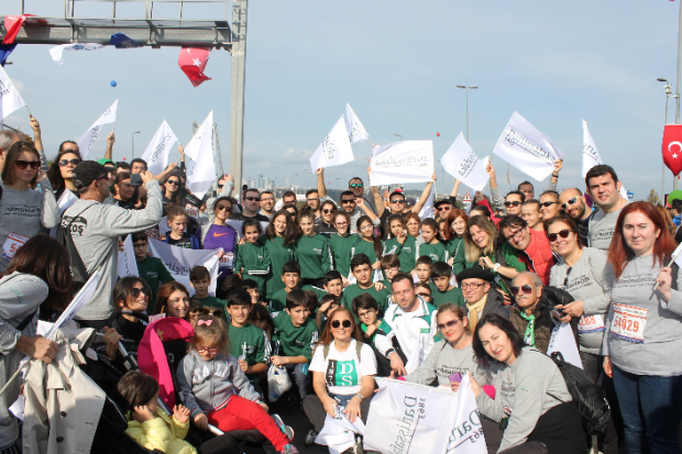 Darüşşafaka, eğitim için İstanbul Maratonu'ndaydı!