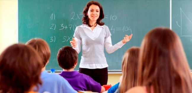 Ücretli Öğretmenler de Özel Dershane Öğretmenleri Gibi Kadrolu Olmayı İstiyor