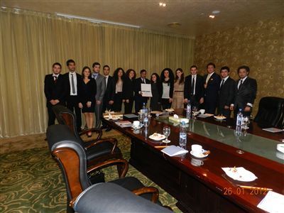 Sabancı Üniversitesi Öğrencileri Dubai’de 'CEO’larla Çay Sohbetleri'nde Buluştu