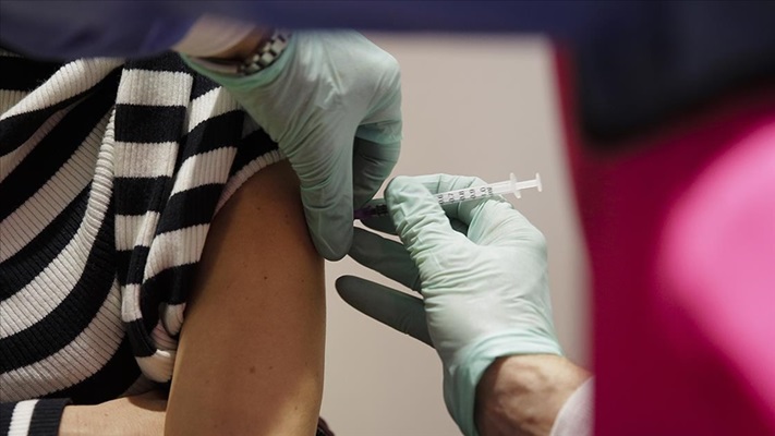 Dünya genelinde 1 milyar 980 milyon dozdan fazla Kovid-19 aşısı yapıldı