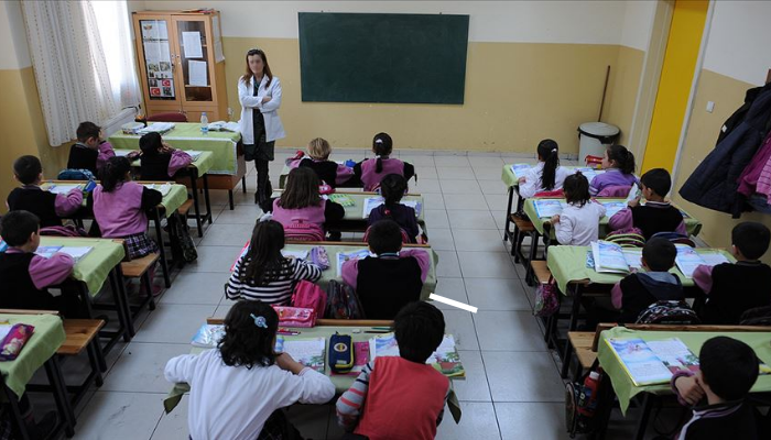 MEB'den deprem bölgesindeki 4 ilde görev yapan öğretmenlere ilave yer değişikliği hakkı
