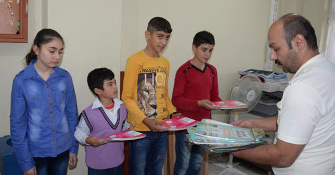 Kırşehir'den kurtarılan kitaplar öğrencilere dağıtıldı