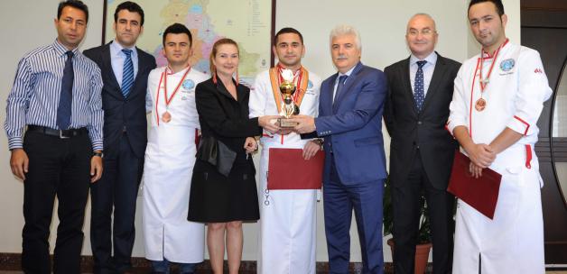 BAÜ'lü aşçılar uluslararası yarışmada ödül kazandı