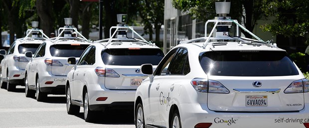 Google'ın Sürücüsüz Aracı Yola Çıkıyor