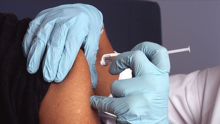 Amerikan ilaç şirketi Kovid-19 aşısının ikinci aşama klinik denemelerine başladı