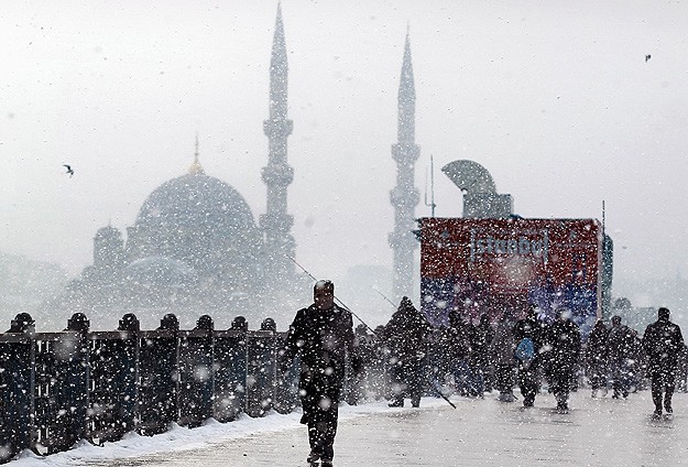 İstanbul için kar ve fırtına uyarısı