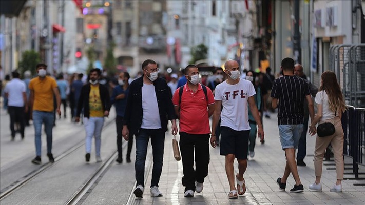 İstanbullular diğer illere göre 2 kat fazla Kovid-19 riski altında