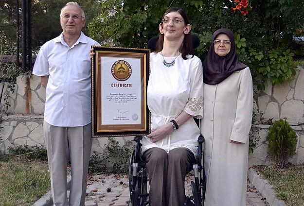 'Dünyanın en uzun boylu kızına' yeni sertifika