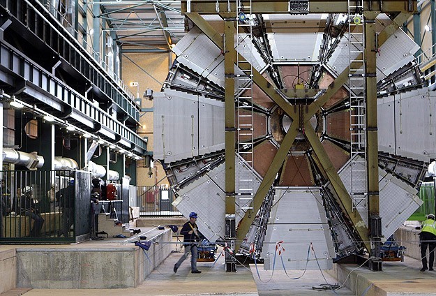Büyük Hadron Çarpıştırıcısı Yeniden Çalışmaya Başladı