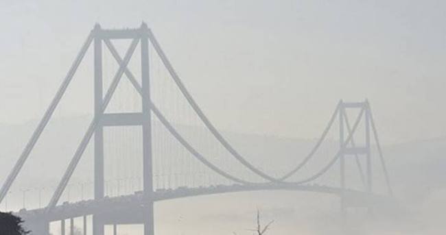 İstanbul sisle uyandı