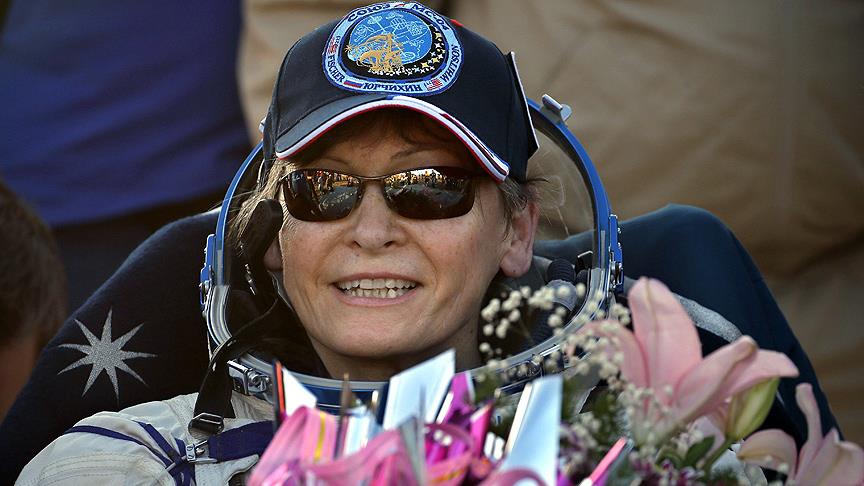 Kadın astronot Whitson 288 gün sonra dünyaya rekorlarla döndü