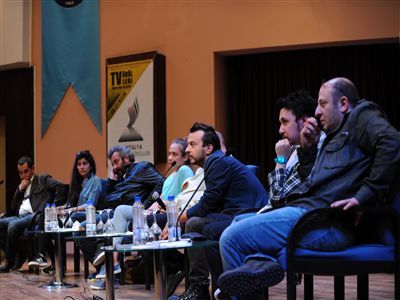 'Leyla ile Mecnun' Ekibi Akdeniz Üniversitesi Öğrencileriyle Buluştu