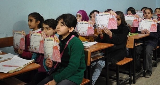 Türkiye'de 68 bin Suriyeli çocuk eğitim alıyor