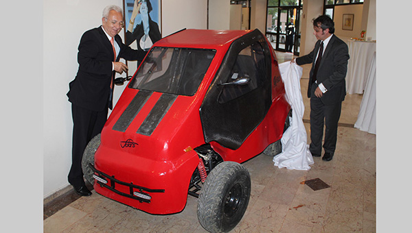 İşte Türkiye'nin ilk 4 tekerlekli elektrikli otomobili: DEMOBİL