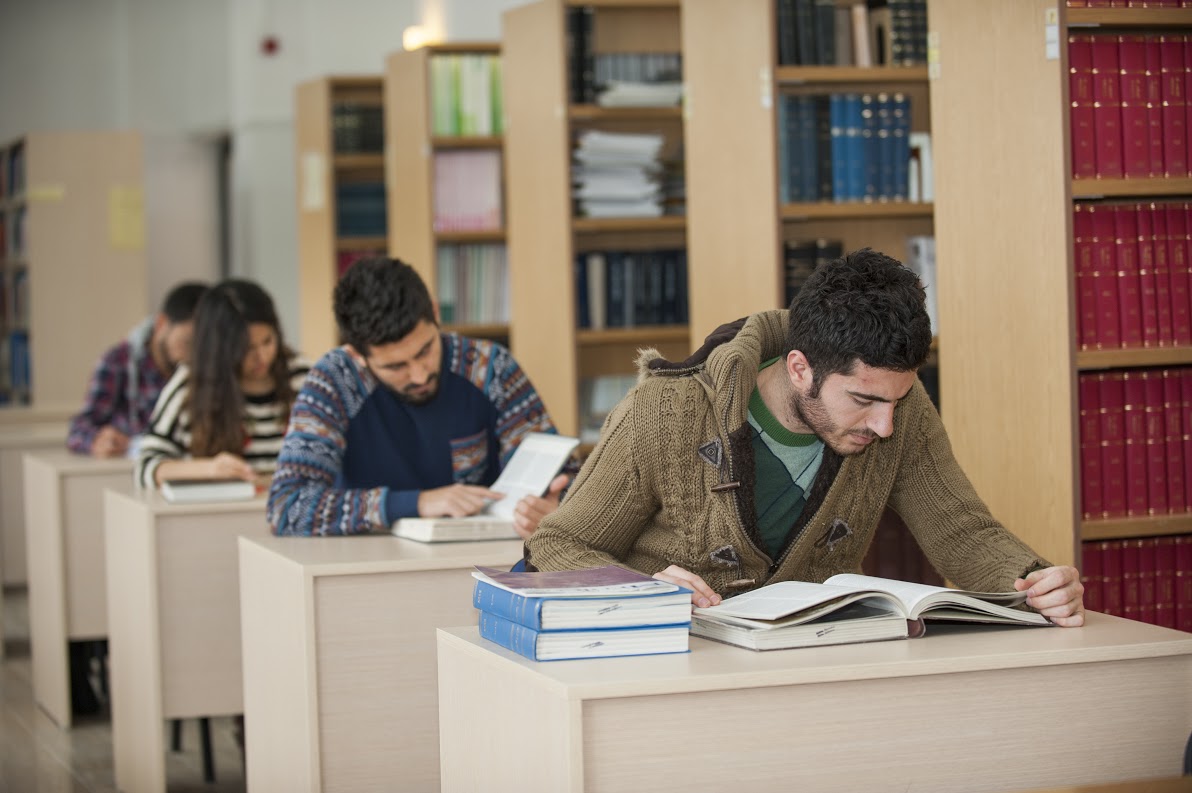 Anadolu Üniversitesi Kütüphanesi Rekora Koşuyor