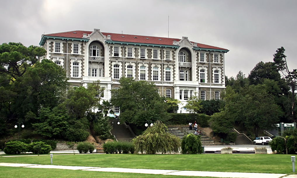  Boğaziçi Üniversitesi "Zaman Kapsülü"nü Gömüyor