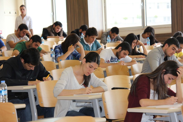 Türkiye'deki üniversiteden Azerbaycan'lı öğrencilere şok!