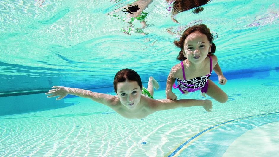 Aileler dikkat! Havuzlarda çocukları bekleyen tehlikeler...