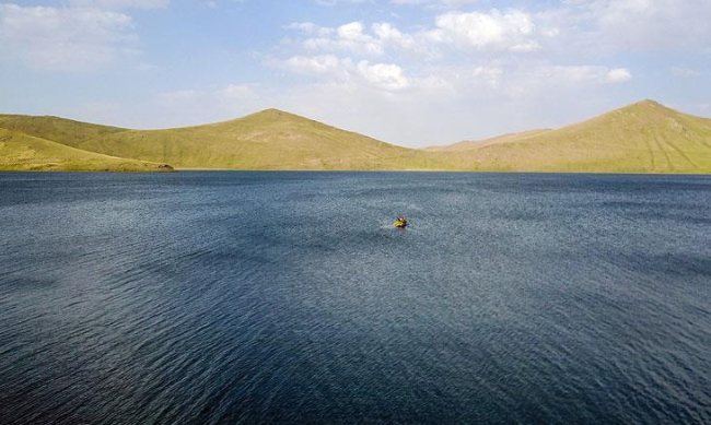 Türkiye'nin en yüksek gölü dalış meraklılarını bekliyor