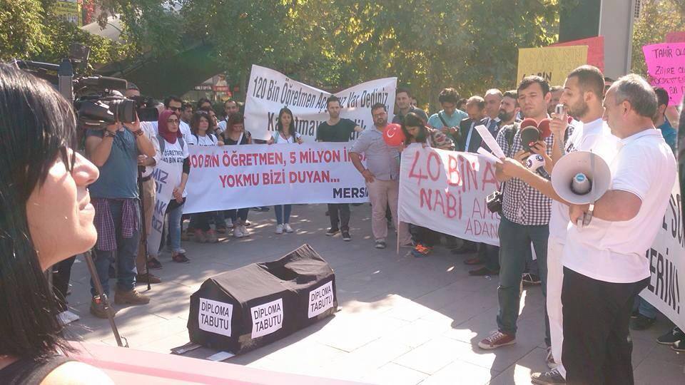 Atama Bekleyen Öğretmenler MEB Önünde Eylem Yaptı