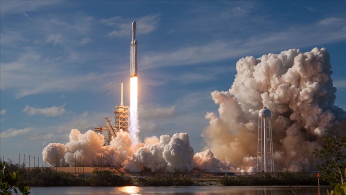 SpaceX aracı ile uzaya fırlatılan astronotlar 'uzayda kalma' rekoru kırdı