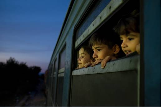 Yalnız başına yollara düşen mülteci ve göçmen çocukların sayısı 2010 yılından bu yana beş kat arttı