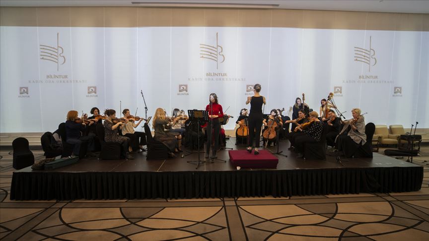 'Kadın orkestrası' kurdular kadın bestecileri seslendirdiler