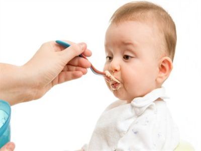 'Niçin bir yaşından küçük bebeklerin bal yememeleri önerilir?'